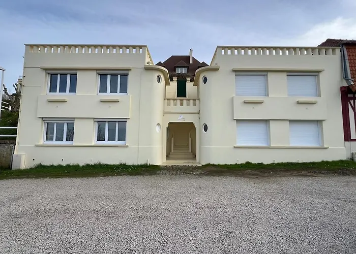 Vue * فيلي سور مير